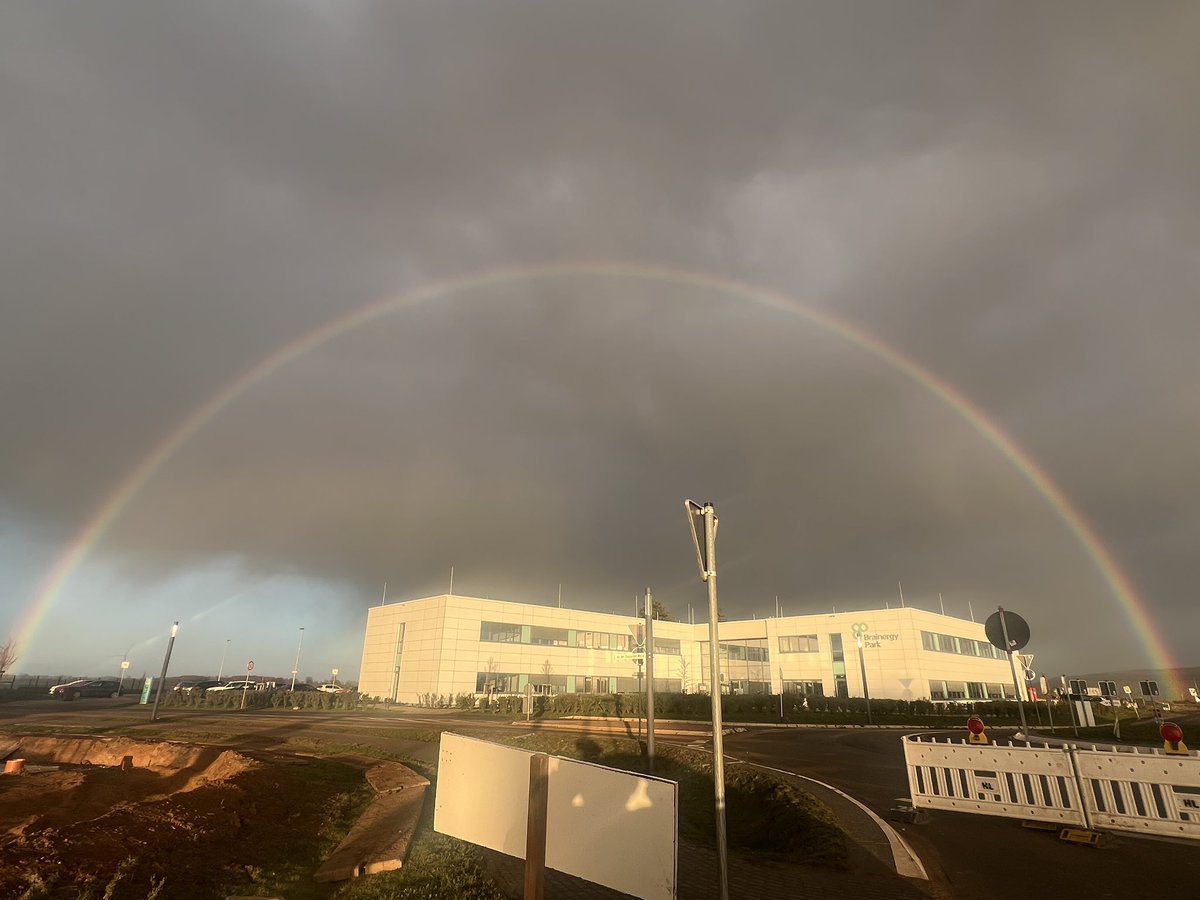 真的能有这么明显的一座彩虹桥