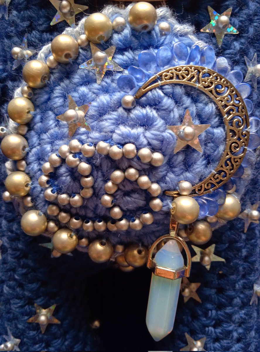 Не смотри на луну - она попала в сундук