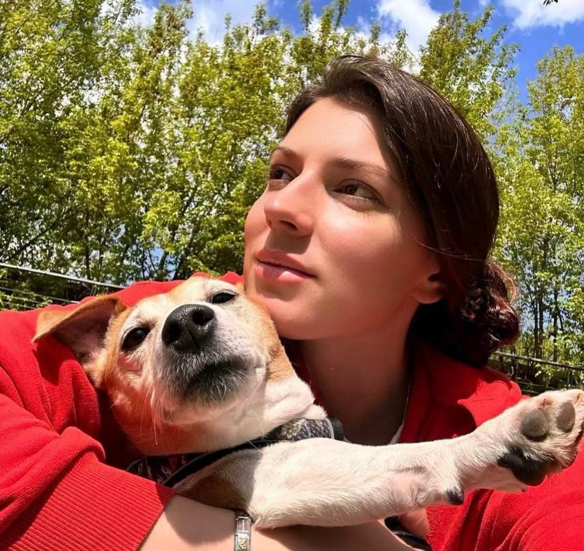 На политика и «иноагента» Эльвиру Вихареву напали в собственном доме. По словам женщины, 5 ноября ее избил сосед, который ранее неоднократно угрожал ей убийством и обзывал ее из-за «иноагентского» статуса

ovd.info/express-news/2… 

Эльвира Вихарева / Фото: телеграм-канал политика