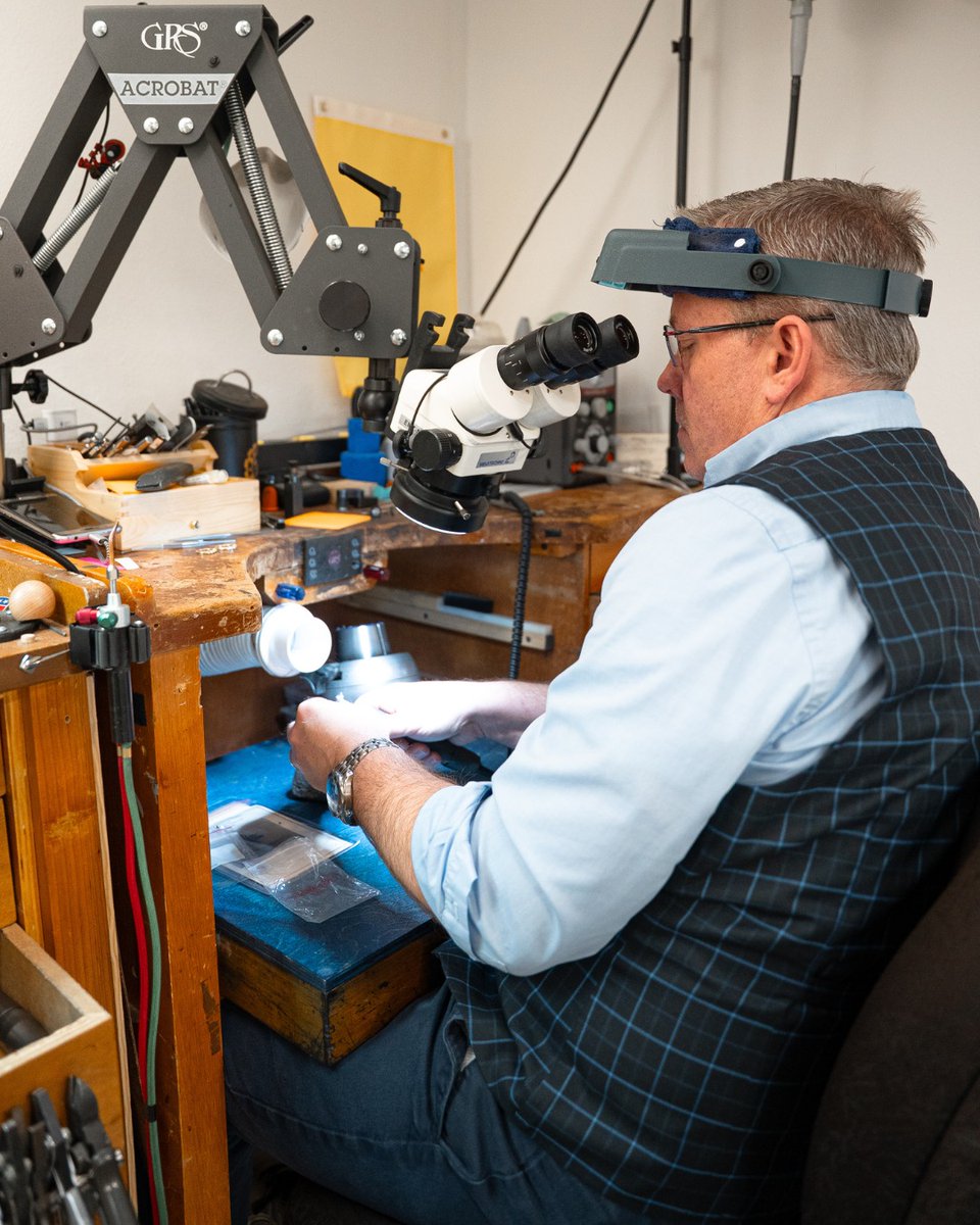 ganoksinproject's tweet image. IG : boudreauxsjewelers - This week&apos;s workbench feature is from

We would like to feature your workbench. Share your workbenches by visiting our forum.

#jewelryworkbench #workbench #jewelrycrafting #designstudio #creativeworkspace