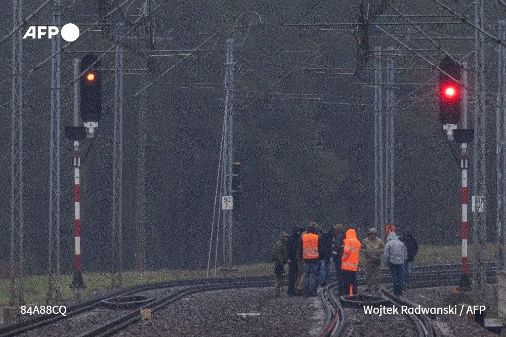 🇵🇱 Le Premier ministre polonais a dénoncé un "acte de sabotage sans précédent", après la découverte de rails endommagés par une explosion sur une voie ferroviaire menant vers l'Ukraine ⤵️