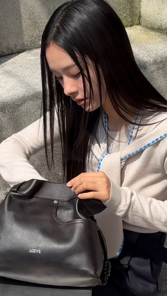 リエバッグ the very definition of 'perfection' 😭 #LOEWExMilk #MilkPansa