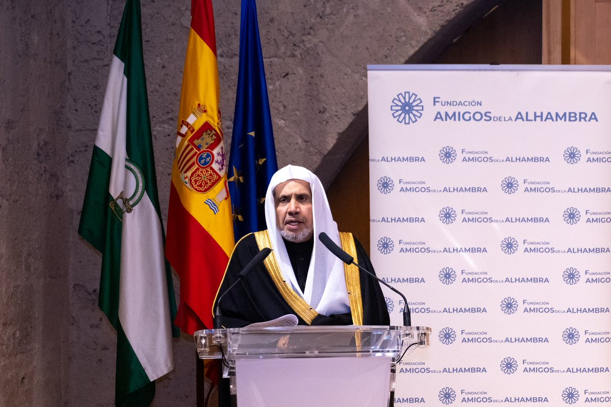 MWLOrg_en's tweet image. Earlier today marked a first of its kind in the modern history of the Alhambra Palace: hosting a Muslim figure.

H.E. Sheikh Dr. #MohammedAlissa @MhmdAlissa, Secretary-General of the Muslim World League (MWL) and Chairman of the Organization of Muslim Scholars, delivered a…