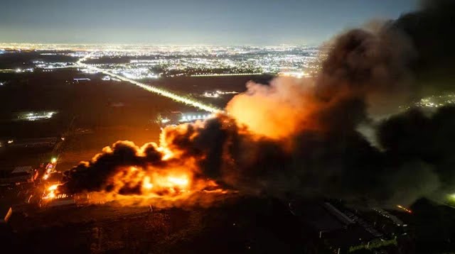 Incendio en Iron Mountain en 2014 con 10 muertos, en 2023 y en 2025. En todos los casos se quemó toda la documentación archivada. Se llaman así porque en USA emplean un viejo refugio antinuclear de una montaña para cumplir bien con su trabajo. Acá no tuvieron la misma suerte.