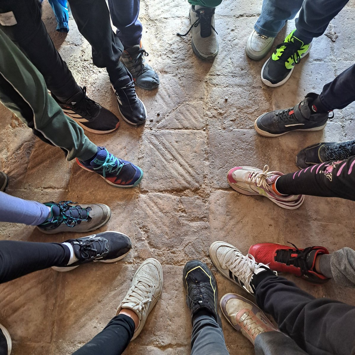 martamasies's tweet image. Avui he fet una visita guiada d&apos;una masia a uns infants de 10 anys de l&apos;IE Torrelles. Així anem sembrant llavors per al futur...