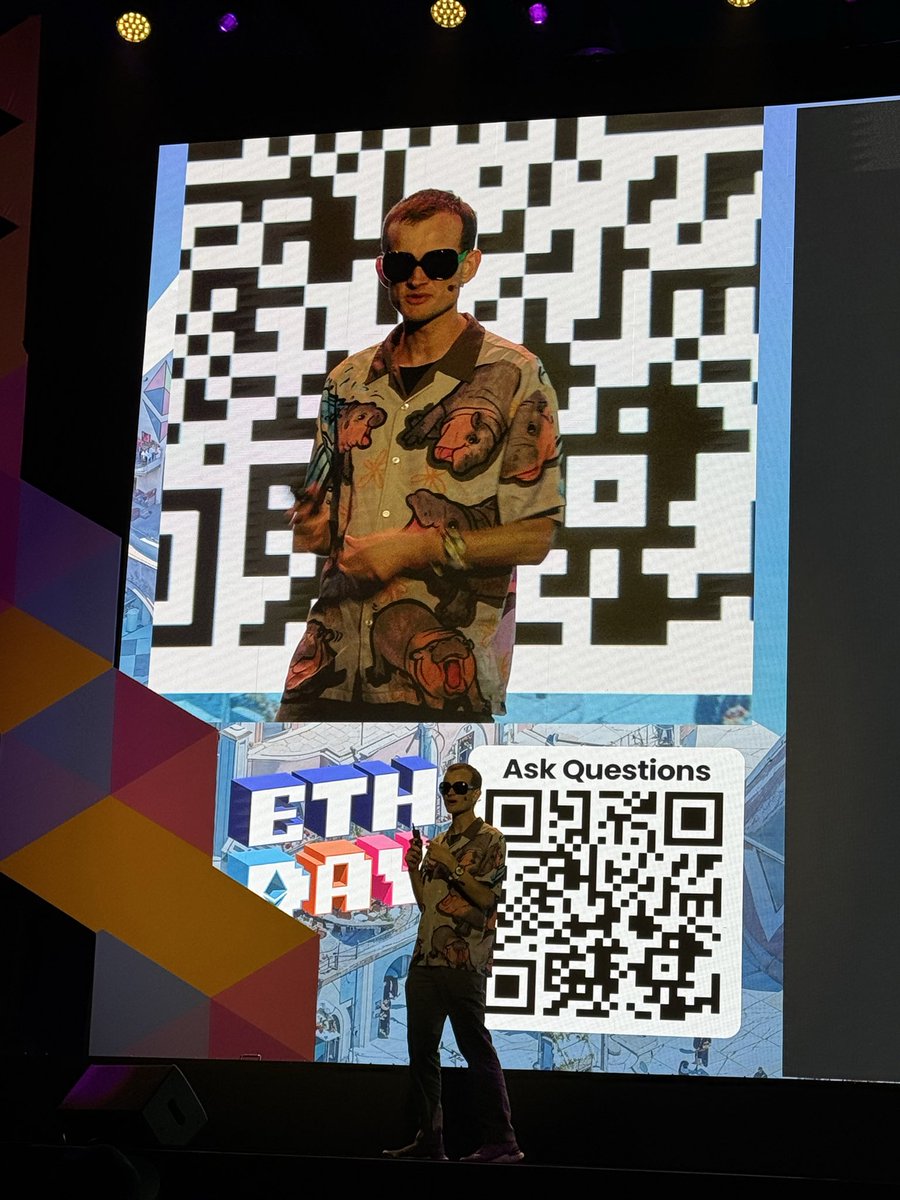 marting0mez's tweet photo. Vitalik Buterin @EFDevcon #Ethereum https://t.co/VfzSBsuySZ