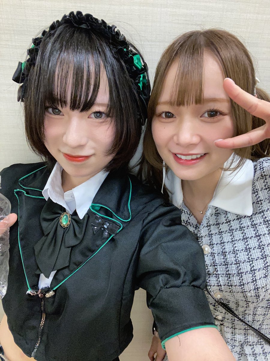 立花やよいさんとお写真撮っていただきました！！✨️
初めて見た時からお顔がかわいい！お話したい！と思っていて、7ヶ月半越しに願いが叶いました🥹
お誕生日めっちゃ近くて嬉しい🎶
またお話しましょ〜🫶🏻
 #ゃょぃゃょ