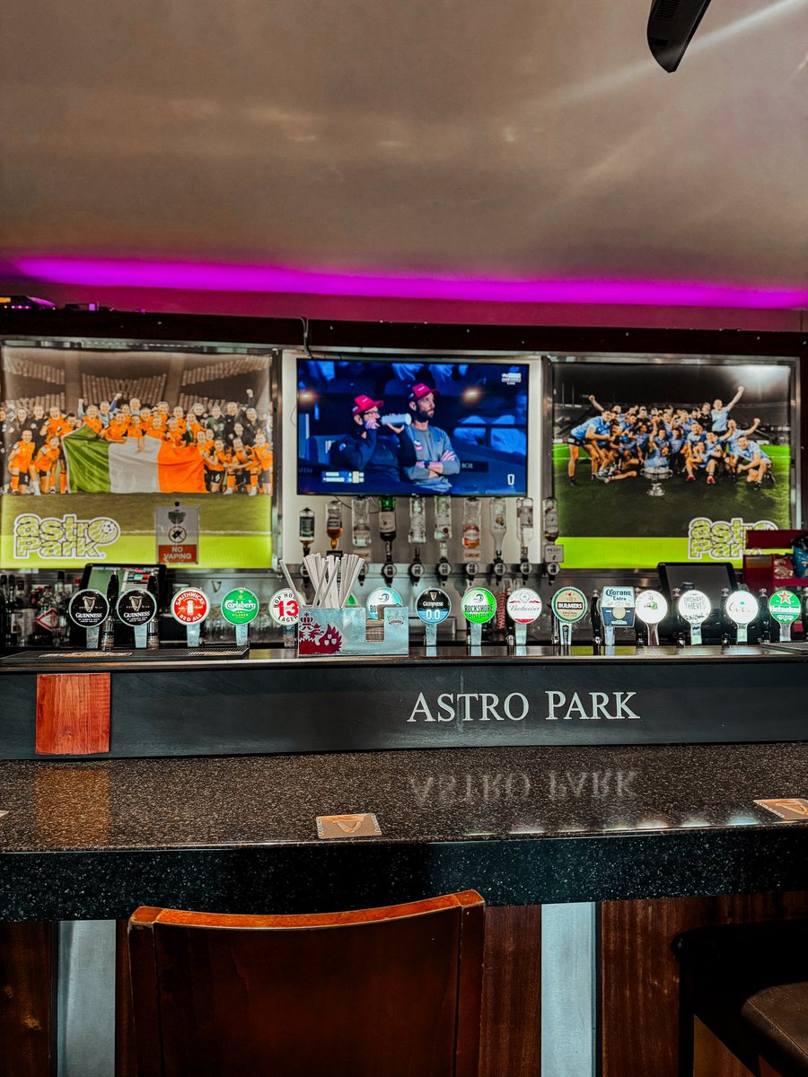AstroParkFooty's tweet photo. After the match, unwind &amp; connect! ⚽😊

Our Sports Bar in Coolock is perfect for teams to relax and enjoy a drink. Ideal for corporate events, out-of-office activities, or post-game catch-ups. 🍺

#SportsBarCoolock #Coolock #CorporateEventDublin #Footballie https://t.co/Qdlbv59LKX