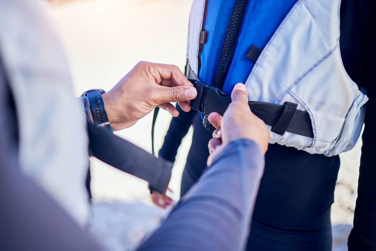 FishOceansCAN's tweet image. 1/2 Safety first!

A reminder to always wear your life jacket or personal floatation device, check the weather, and make sure your vessel has adequate stability before heading out on the water.

No catch is worth the risk.