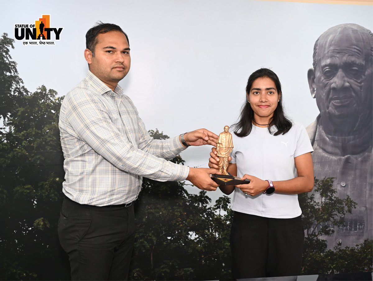 souindia's tweet image. The winners of The Unity Trail visited the Statue of Unity today and were honored for their remarkable cycling achievement.
#TheUnityTrails #EktaNagar #StatueOfUnity #150YearsOfSardarPatel