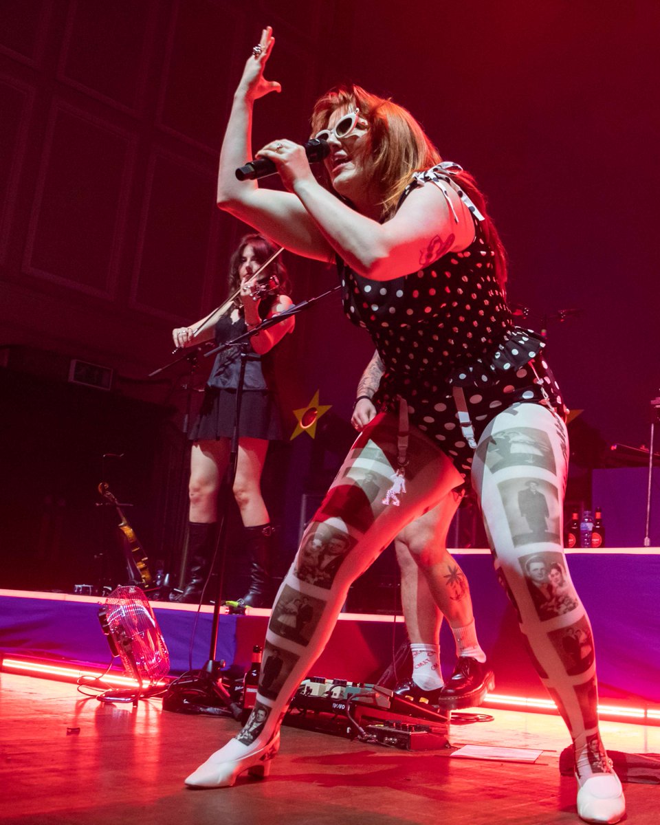 O2CityHall's tweet photo. The "Dunboyne Diana", @cmatbaby brought Euro-Country to #O2CityHallNewcastle ☘️

📸 Adam Kennedy

O2 City Hall Newcastle -  16.11.2025 https://t.co/PWVmi1xzIn