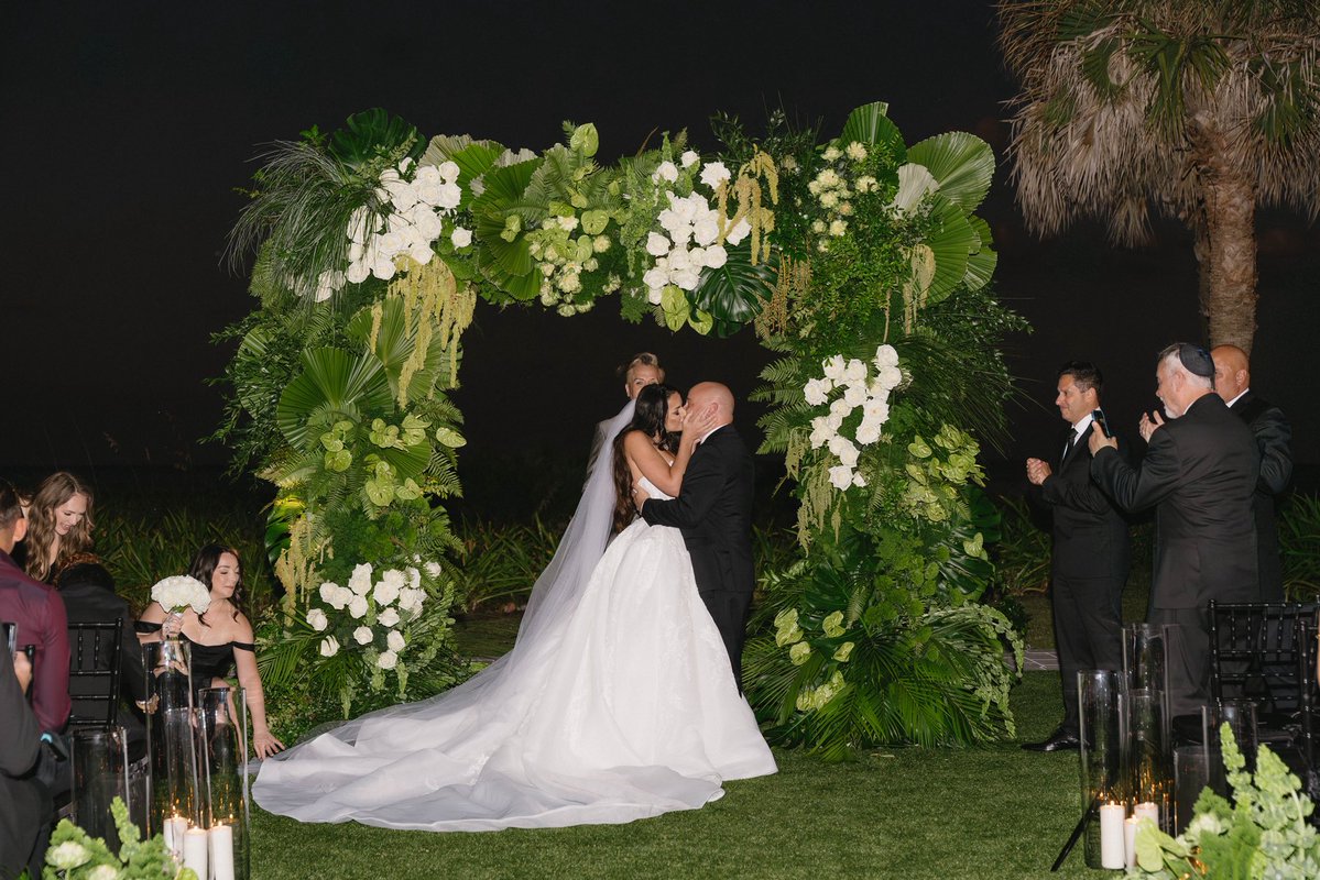 davidmdraiman's tweet image. Married ❤️