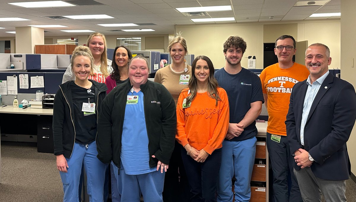 TNPharmacists's tweet photo. TPA was honored to visit @chi_memorial_rx in Chatt. to connect w/ Karen Babb, Rachel Kile, their amazing pharmacy residents, and the pharmacy team! We discussed key issues, the future of our profession, and the power of one unified voice for pharmacy in TN.  #WeAreTNPharmacy https://t.co/G8wteSAht2