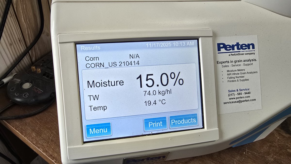 Test weight above 66kg/hL is pretty irrelevant.   This 74 has an 89000k/bu weight.    The lightest test weight we had was 65kg/hL which had an 83000k/bu weight.   The worst corn we grew this year had 73kg/hL test weight and 103000k/bu weight.  #ontag