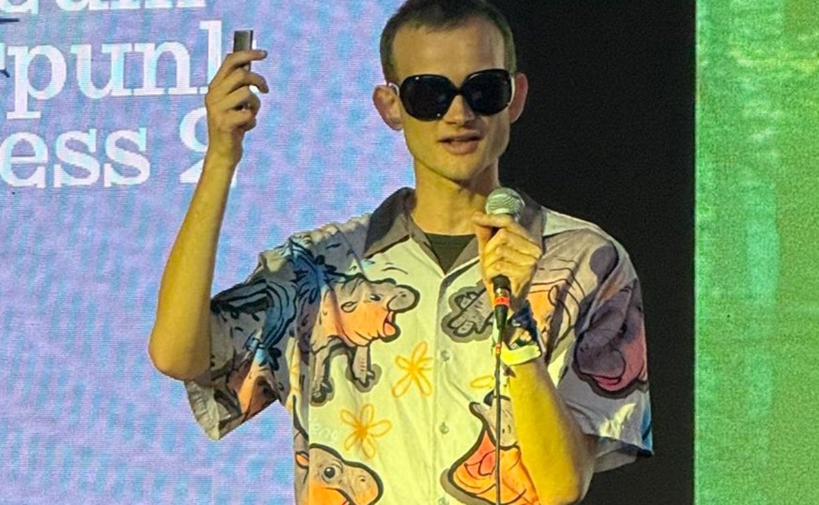 web3manager_eth's tweet image. This man endorsed @ensdomains multiple times and uses it actively 
And you are bearish on .eth?