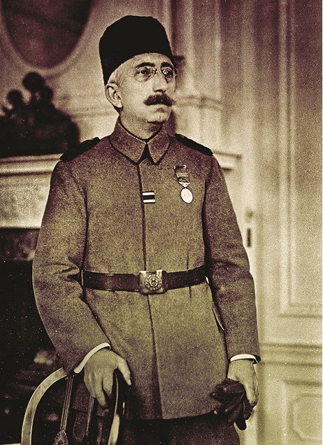 On 17 November 1922, the last Ottoman sultan, Mehmed VI Vahdettin, boarded the British battleship HMS Malaya and left Istanbul for Malta. With his departure, the six-hundred-year-old Ottoman sultanate effectively came to an end.

Vahdettin had come to the throne in 1918 as Mehmed