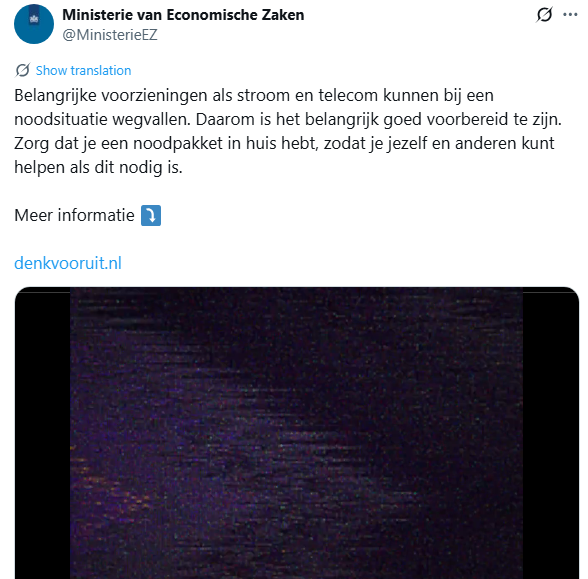 veen_els's tweet image. Sinterklaas-journaal (!), het ministerie van Binnenlandse Zaken, main stream media én Dick Schoof die ons voorbereiden op een noodsituatie, dat doet me op één of andere manier sterk denken aan de gelijkschakeling met Corona. 

Toen werden ook kinderen bang gemaakt, dat ze oma…