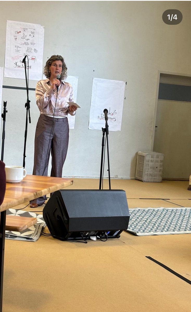 16 november waren wij  bij de opening van Weimarstraat 300, gebouw die gebruikt zal worden voor inter-levensbeschouwelijke samenwerking. Prachtige muziek en inspirerende workshops over verbinding. Wethouder Bredemeijer deed het welkomstwoord. #dialoog #KunstvanhetSamenleven