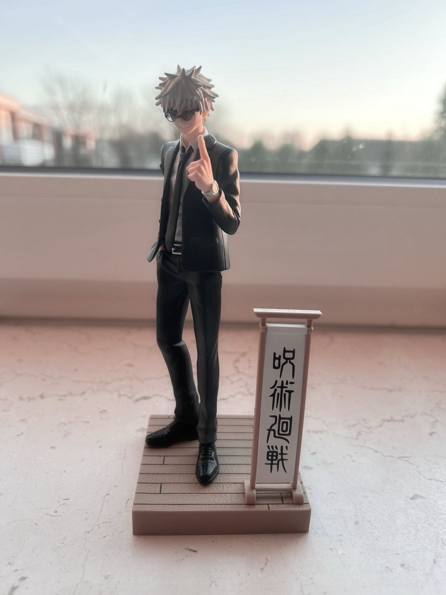i'm gonna goon to this gojo figure ♡