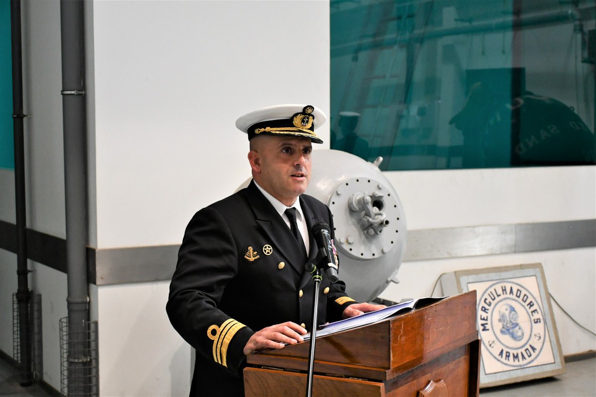 MarinhaPT's tweet photo. Agrupamento de Navios Hidrográficos da Marinha tem novo Comandante

Saiba mais em https://t.co/YbWqMCsPti

#marinhaportuguesa #navios #hidrográficos https://t.co/6Gdh6VKE50