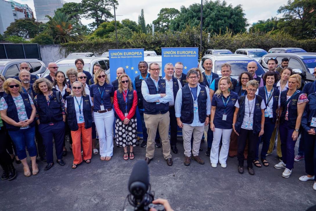 Ricigt1's tweet image. 🇬🇹🗳️ Guatemala recibirá esta semana a una misión de observación de la UE 🇪🇺
El presidente Bernardo Arévalo confirmó que los observadores llegarán para una visita inicial de cara a las elecciones de segundo grado de 2026, claves para elegir magistrados del TSE y CC, así como por…