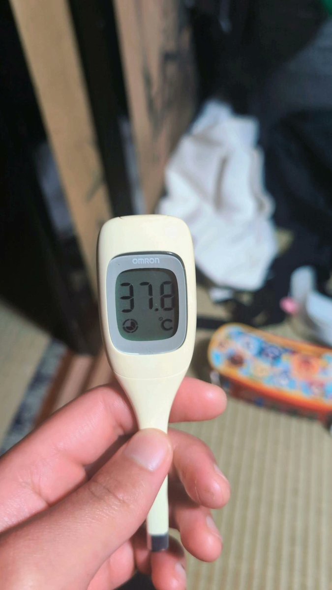 YRSCUP's tweet image. 昨日まで7度8分あったのに今日バリ元気
コロナでもインフルでも無かったの最高だし
熱も今日逆に低すぎてやばい何回はかっても5度台
だった