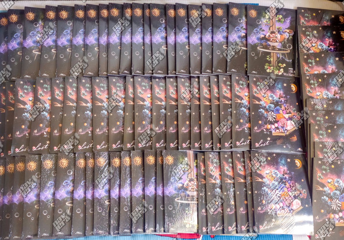 nav11lera's tweet photo. caixas recebidas! 📦🇰🇷🇧🇷

— cegs billlie appendix era + our flowerld world tour md 🩵💜 https://t.co/1zZOsQW4Nd