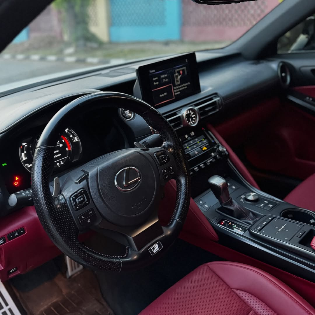 Zanku_updates's tweet image. I&apos;ll get you one day inshallah, Stay  tight 🥹🤍🤍