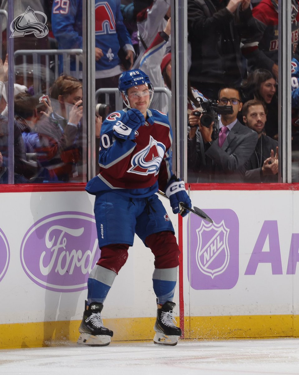 Avalanche's tweet image. RT if you love the Colorado Avalanche 🔁