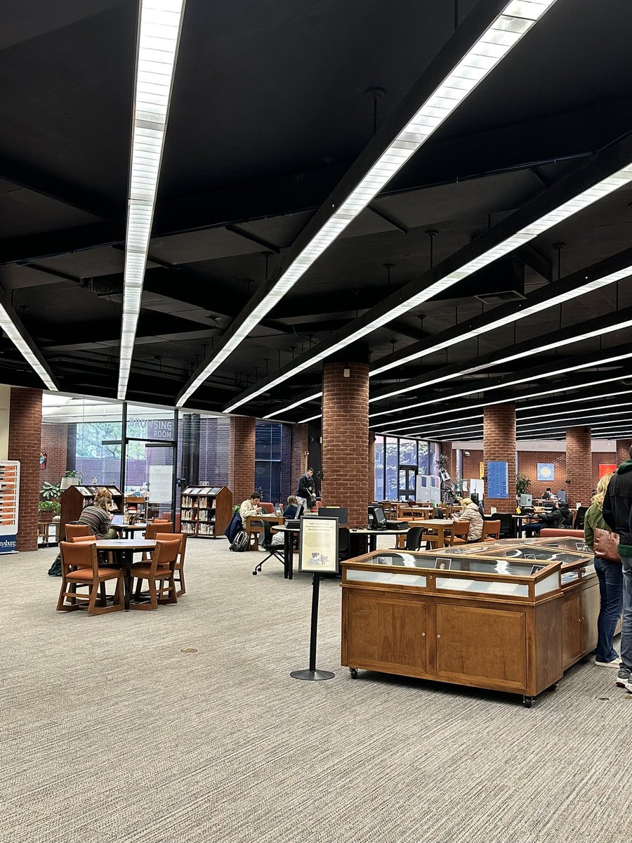 WRACollege's tweet image. Margeaux Nething was in PA last week for a counselor tour at Gettysburg College. 

- Liberal Arts College (2,086 students)

- 5th best dining hall food 

- unique Conservatory music program 

- incredible research opportunities 

@gettysburg #collegeadmission #learnmore