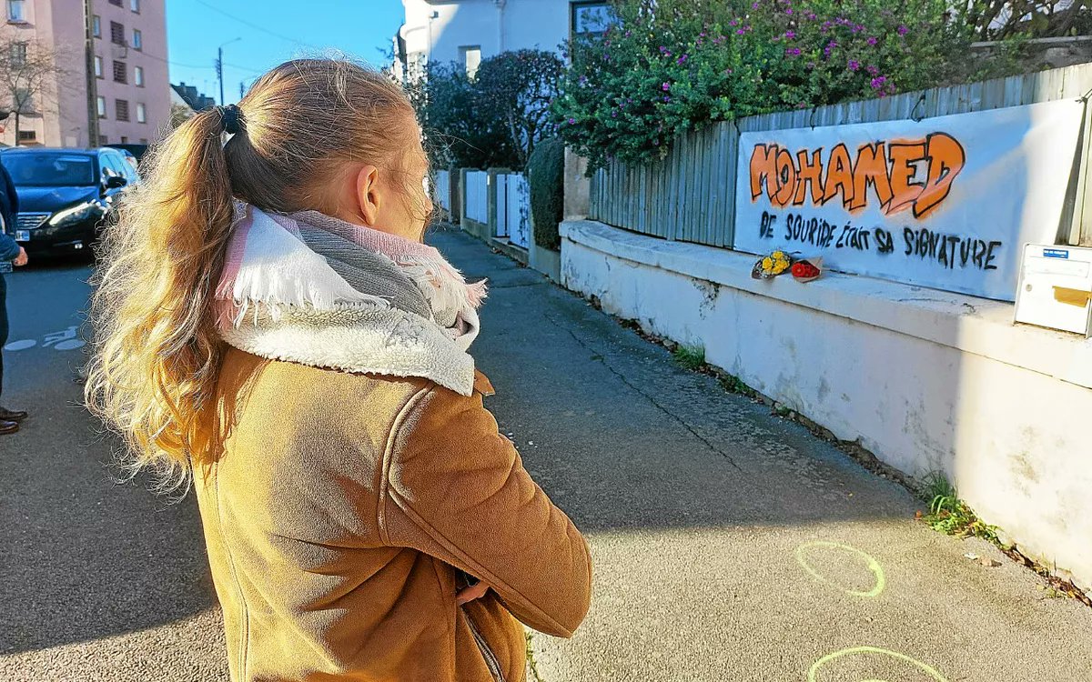 Lorient : une banderole en hommage au criminel soudanais abattu par la police

Lire notre article 👉 stourm.news/?p=5039