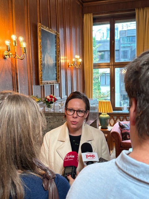 Ambasada Szwecji tweet media