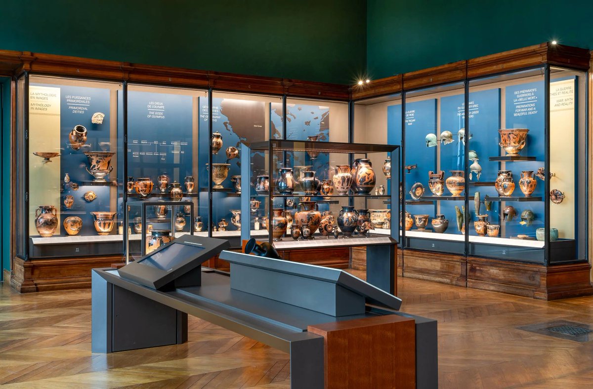 AlertesInfos's tweet image. 🇫🇷 FLASH | Le Louvre FERME la galerie Campana, un ensemble de 9 salles qui MENACE de s’effondrer. (Le Parisien)