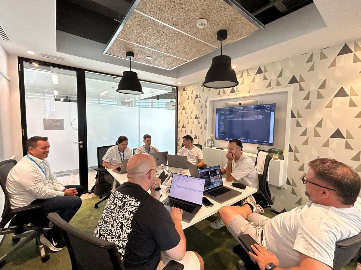 StackIntl's tweet image. “Fotocasa apuesta por la IA para hacer más eficiente y personalizada la experiencia de compra, venta o alquiler” Clic aquí para saber más: oal.lu/bOH3U #IA #tecnologia #TI