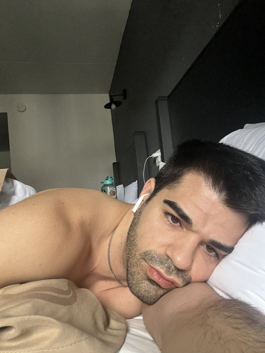 antbroccoli's tweet image. Morning