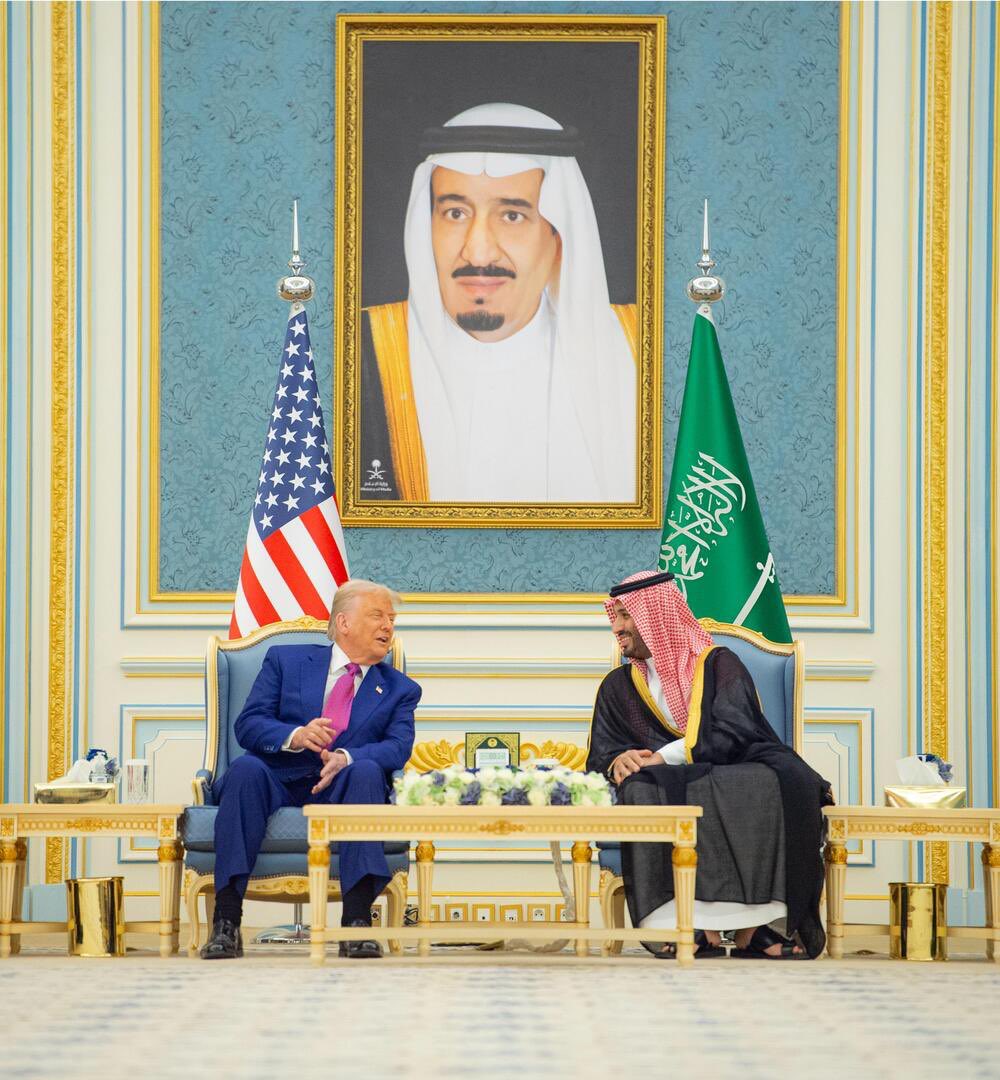 #ولي_العهد_الامير_محمد_بن_سلمان
رحلة سمو سيدي ولي العهد إلى أمريكا ليست مجرد زيارة، بل تأكيد لمكانة المملكة وثقلها الدولي. قائد يصنع المستقبل، ورؤية تمضي بثبات نحو العالمية. حفظ الله سموه أينما حلّ وارتحل.🇸🇦❤️