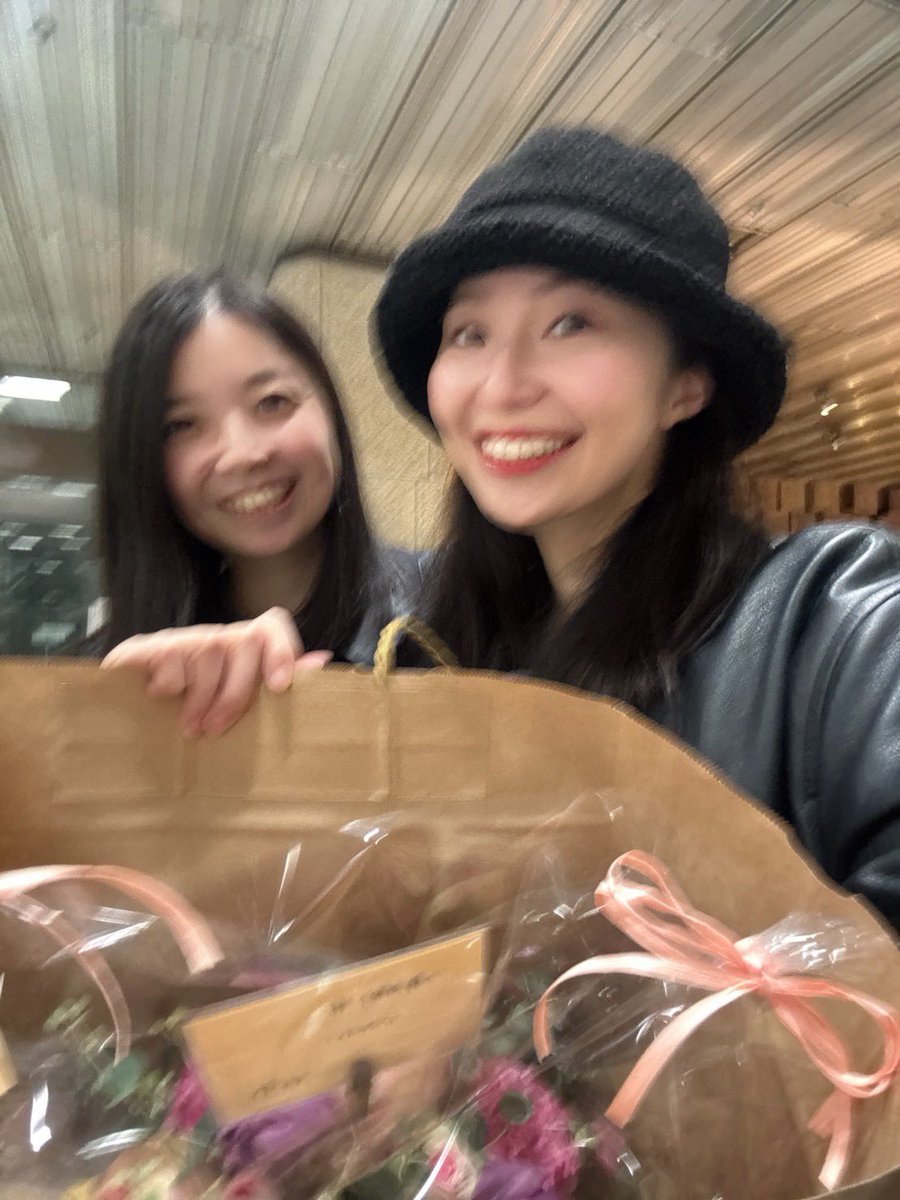 kai_flute's tweet photo. 自撮りでこんなにブレることあるかねってぐらい全部ブレてた
まゆこちゃんおめでとう&amp;おつかれ https://t.co/0quj06tViC