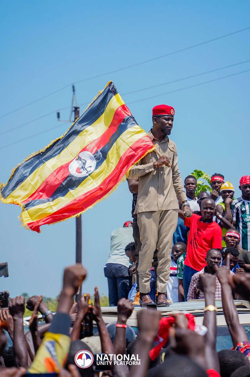 KlaUpdates's tweet image. Locals of Panyimur village warmly welcome president @HEBobiwine,on his way to Madi-Okollo. #KlaUpdates