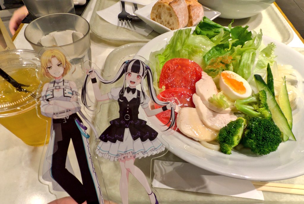 今日の昼に次回ライブの当選祈願もして、先程無事に帰宅しましたので今回の遠征は終了です!!
お疲れ様でした!!

写真は今日の朝ご飯とお昼ご飯✨️
たまにはホテル朝ご飯じゃないのもアリかも😆
#RAS_RUMBLEHEADZ