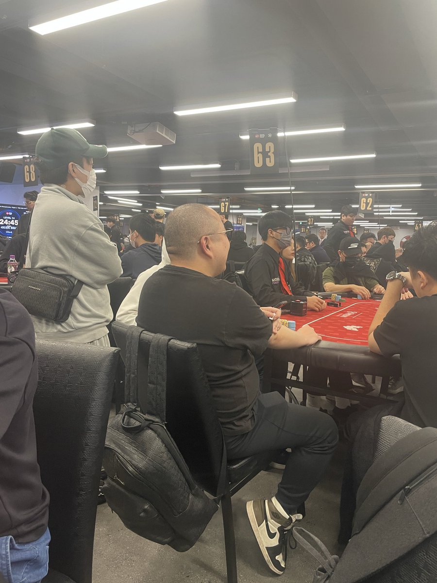 GkPoker's tweet image. この人がミサワさんなのかミサワさんに似た台湾人なのかはまだわからない

APT championship