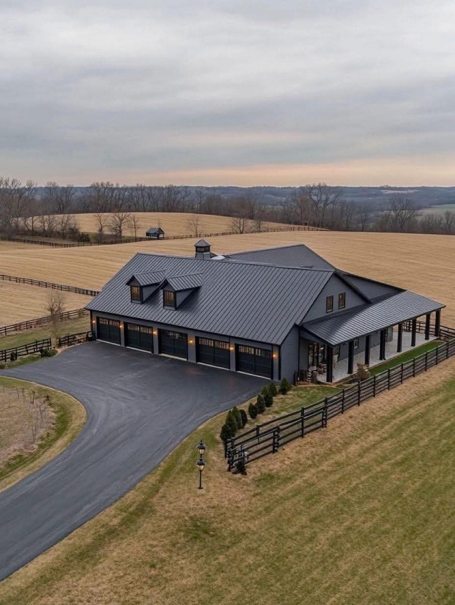 Matt_Pinner's tweet image. If this house was a gift, would you accept it? 

Yes or No