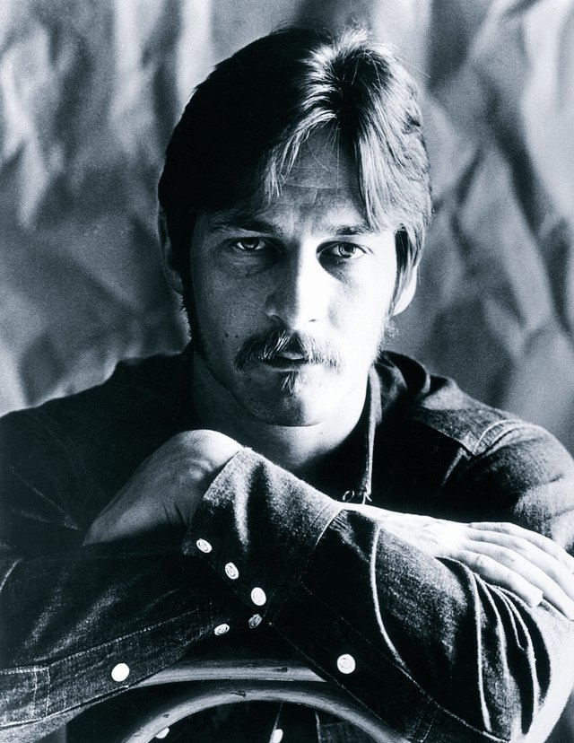 oriettamusic's tweet image. 🎶🎸Today we celebrate the birth of Gene Clark,🤍 — a true pioneer of folk-rock.
Rock on for the man whose poetic voice and timeless songwriting helped give The Byrds their wings.

Here’s to his lasting legacy and the music that still soars! 🎸✨