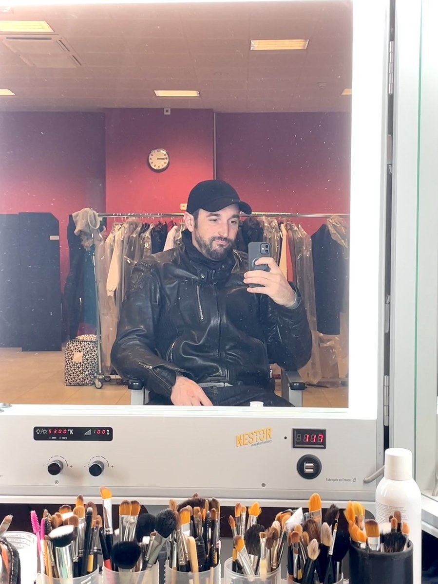 🎬 Et c'est parti pour 4 jours de tournage pour un nouveau projet France TV 🔥
A bientôt pour plus d’infos. 😉