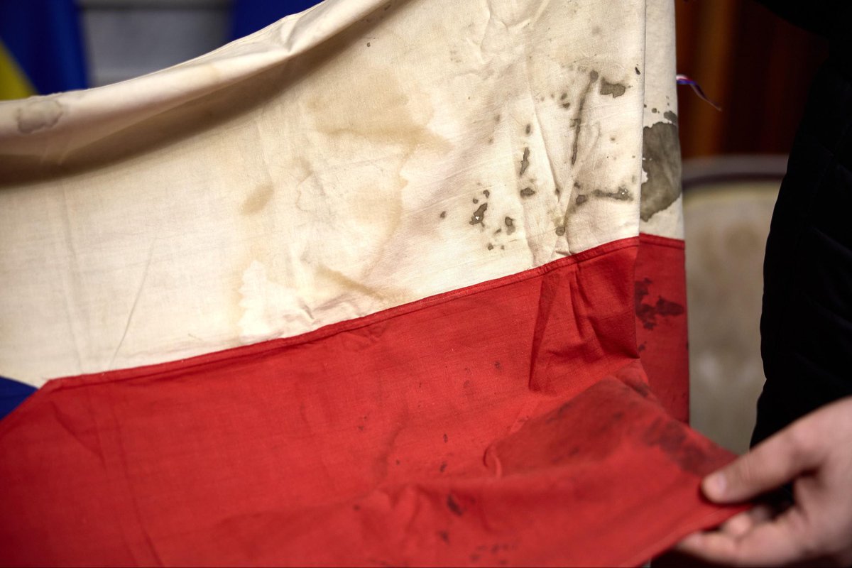 r_stefanchuk's tweet image. Dnes jsem ve zdech Nejvyšší rady Ukrajiny převzal legendární českou vlajku – národní posvátný symbol, který do Kyjeva přivezl velký přítel Ukrajiny, důstojník Armády České republiky Otakar Foltýn.

Příjezd pana Foltýna je mimořádně symbolický, protože se uskutečňuje v den…