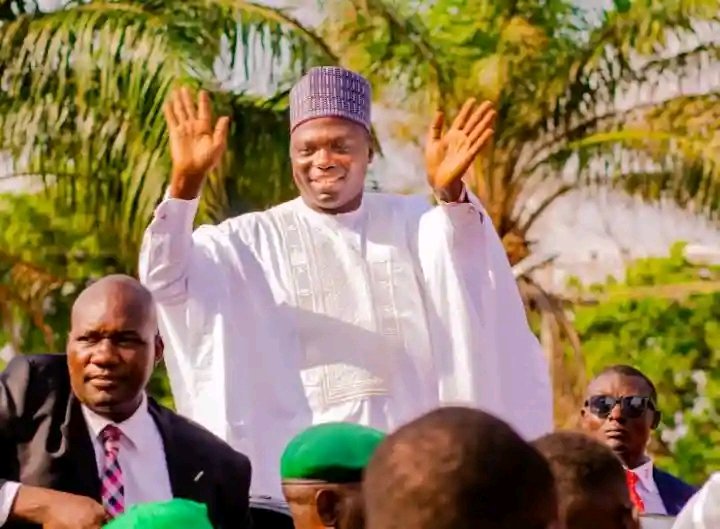 PolycarpRapha's tweet photo. @PolycarpRapha Governor AGBU KEFAS a failure Defecting to APC is a collosal failure.
Kefas a failure meeting Tinubu a failure is the beginning of demoCRAZY
Taraba have enter one -chance under the administration of Kefas https://t.co/sXOXk2zj7c