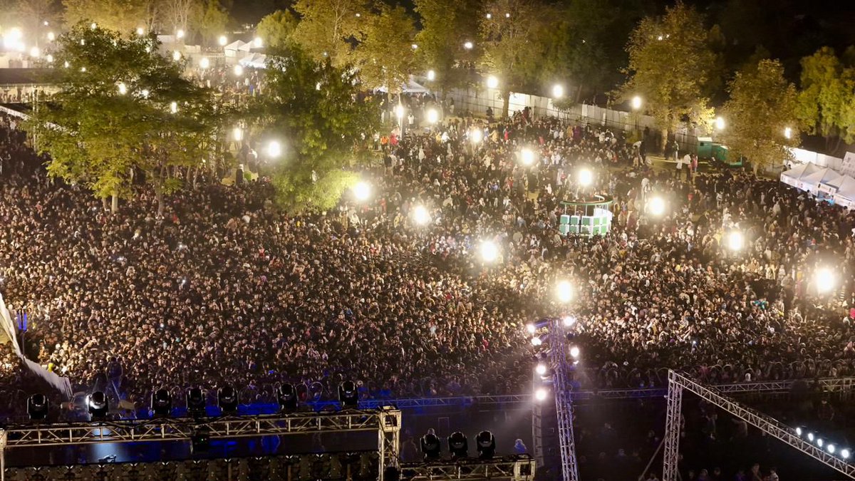 Aimilicious_'s tweet image. Uraan Pakistan Fest lit up Islamabad with music, unity, and incredible energy, a true community celebration.
Big thanks to MOIB, CDA, ICT Administration, organizers, security teams, and all performers for making it a flawless event.
@dcislamabad
@ICT_Police
#ThankyouIslamabad