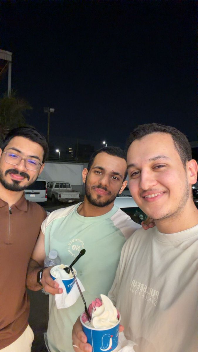 P r o f e s s o r tweet media