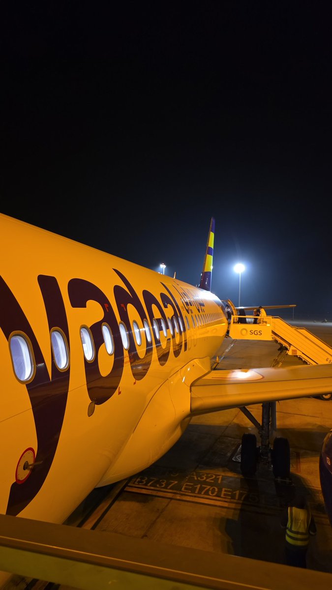 P r o f e s s o r tweet media