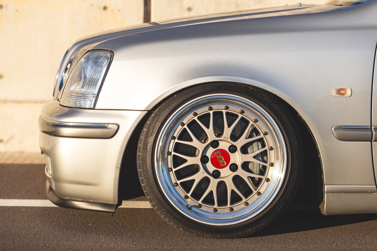 このホイールめいっぱいのローターとキャリパーが良いんだよな
改造車の魅力ってこういう無駄なところ

必要、不必要を問う時点で違うんだよね