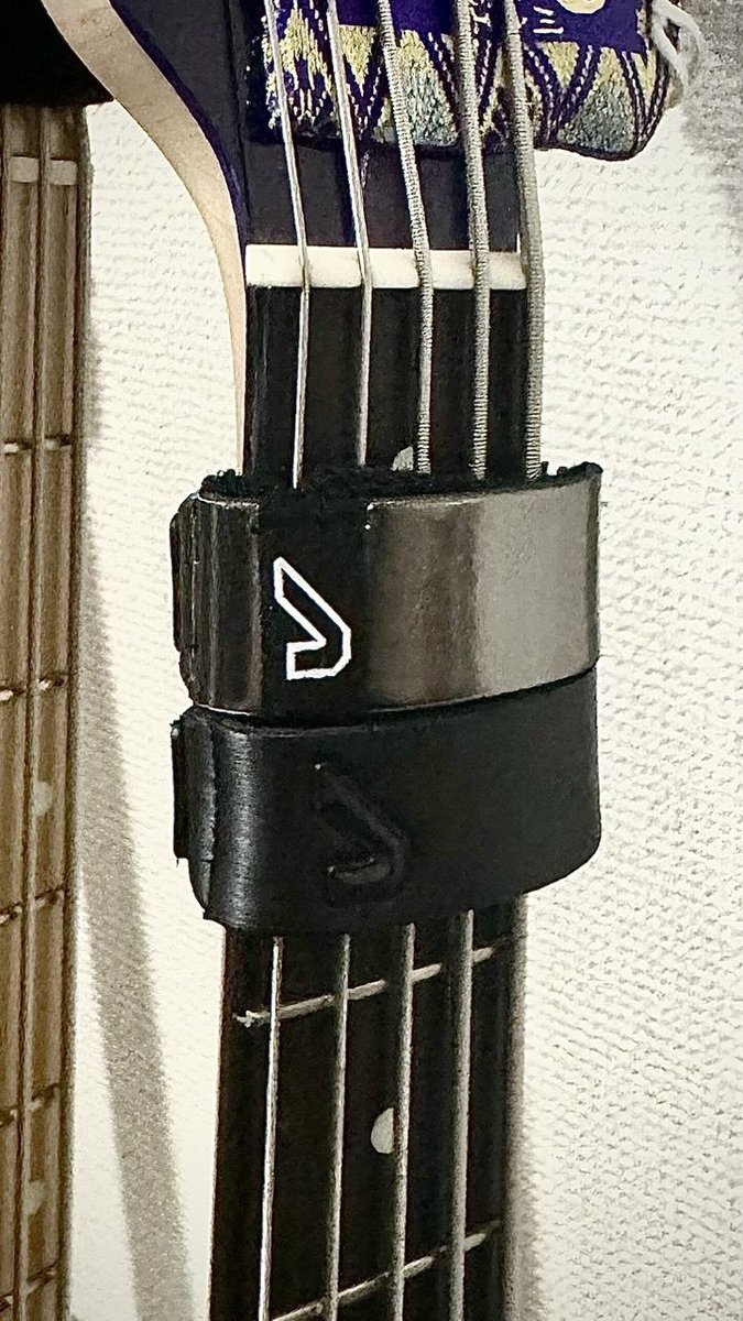 GRUVGEAR掲載して頂いてます！
FW1-TTN MD、FW1-STL MD、FW-1PK-MD使ってます！
メインで使ってるスミスにはシルバーのをつけてます！銀色良いよな〜！

<a href="/ARIA_GUITAR/">Aria Guitars</a> <a href="/gruvgear/">GRUV GEAR</a> 

ariaguitars.com/jp/items/other…